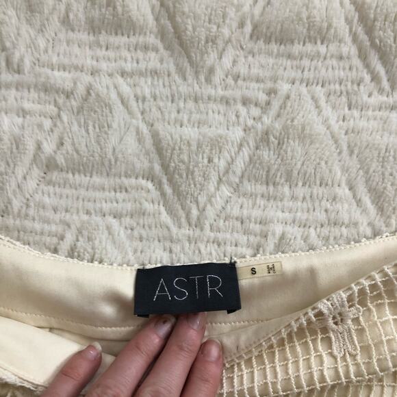 ASTR Cream Crochet Lace Fringe Mini Skirt - Picture 4 of 5